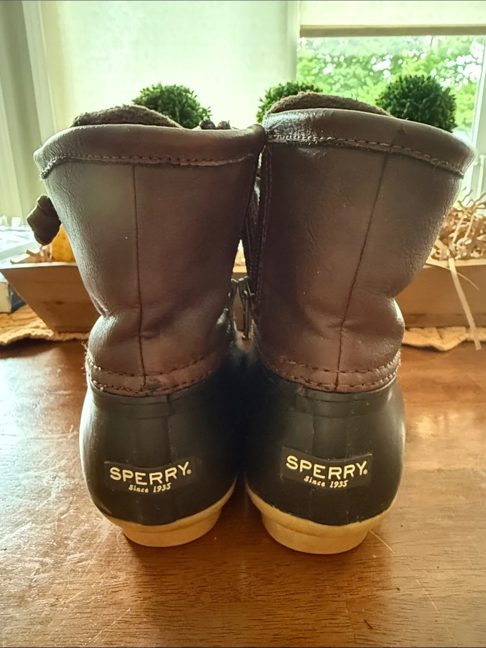 Girls Sperry topsider waterproof rubber boots